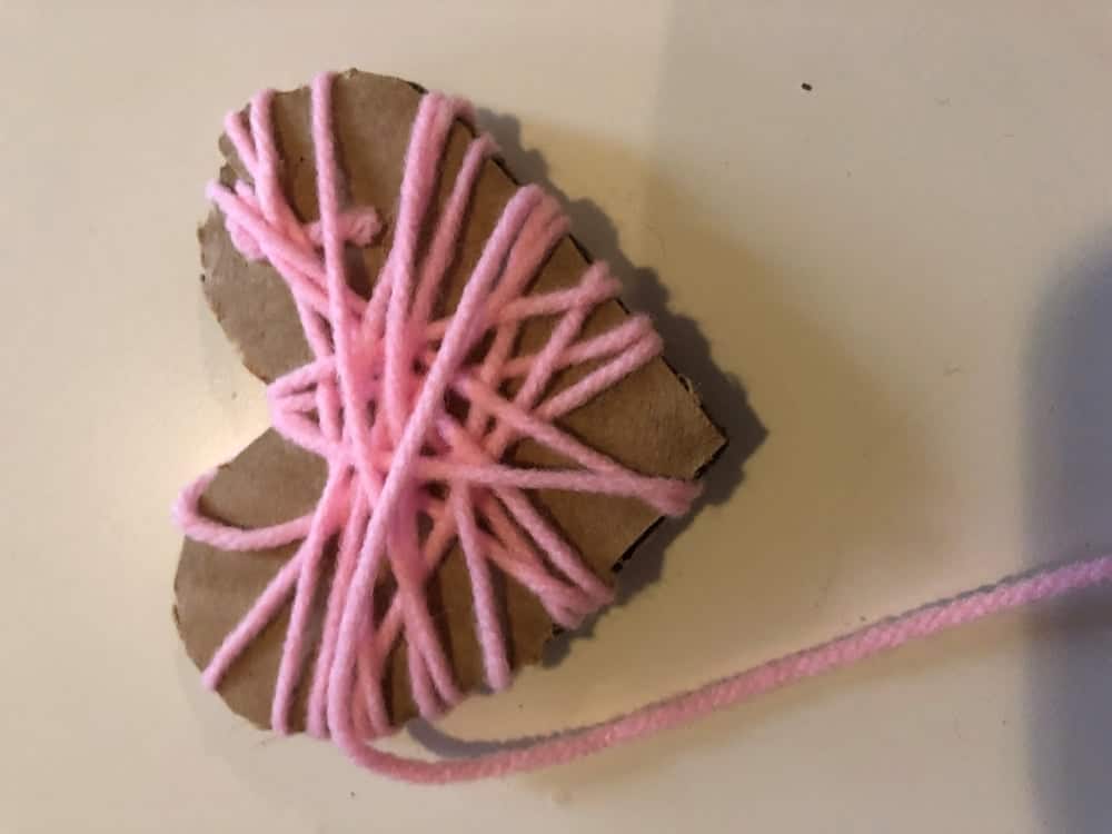 Valentines Day craft instructions for heart string decor step 3