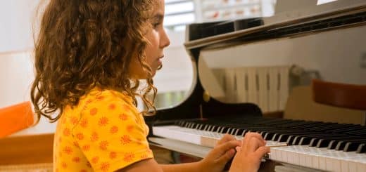 Benefits of piano lessons