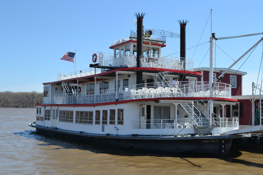 River boat cruise along the Mississippi River, Missouri