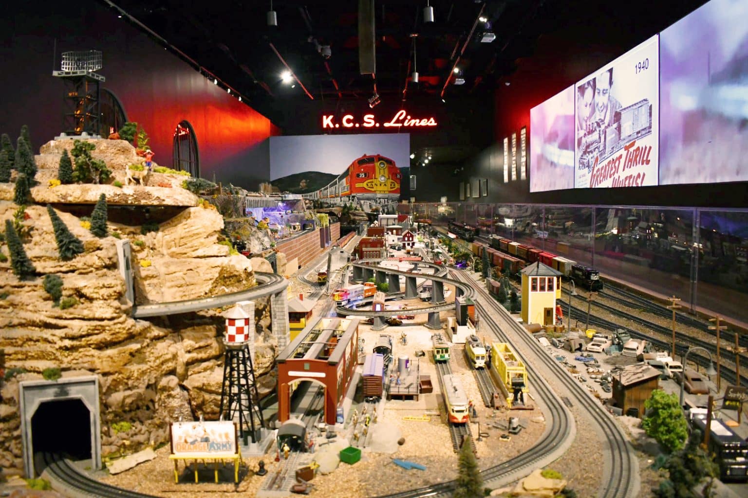 Fun Christmas & Santa Trains in Kansas City (Holiday Trains)